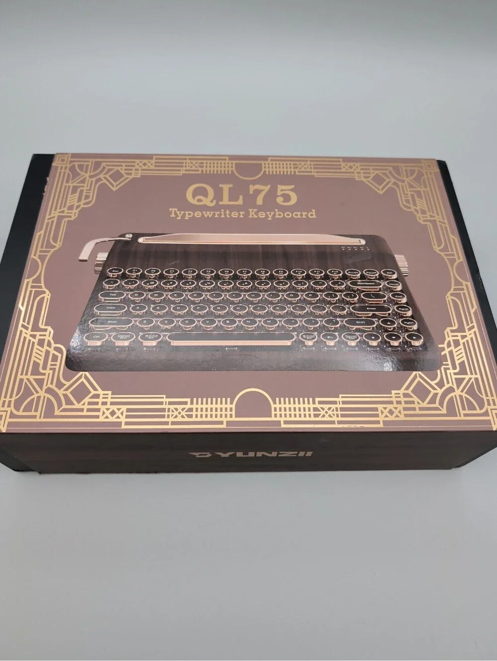 YunZii Retro Mechanical Bluetooth Keyboard with Wood Finish and Round Keycaps